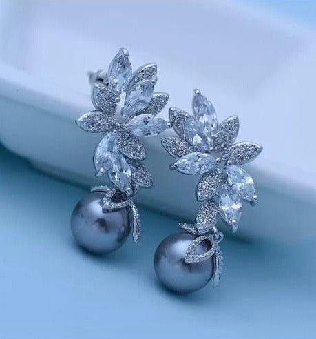 Posh Pearl Studs